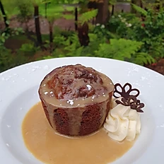 Sticky date pudding